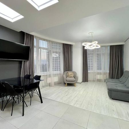 44 Pearl Stylish 1-Bedroom Apartment Odessa Exterior foto